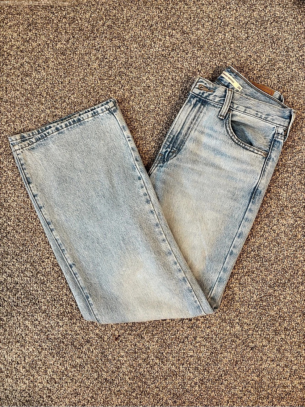 Levi's 501 baggy bootcut jeans size 26💙